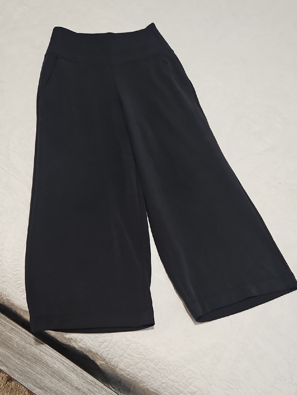 Athleta Black Wide-Leg Cropped Soft Pants